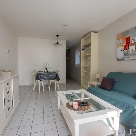 Meuble 4 Personnes, Terrasse Sud, Parking, Proche Et Port - Fr-1-825-35 Lägenhet La Rochelle (Charente-Maritime)